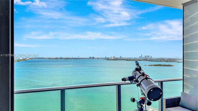 Foto del edificio - 480 NE 31st St