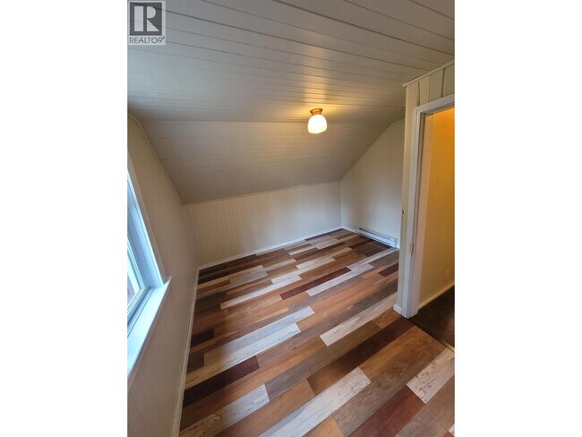 Building Photo - 27369 Bell Ave