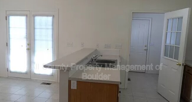 Foto del edificio - 1212 Emery St