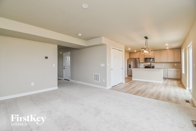 Building Photo - 10118 Luneth Dr
