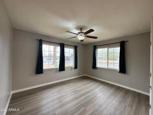 Foto del edificio - 1802 E Hubbell St