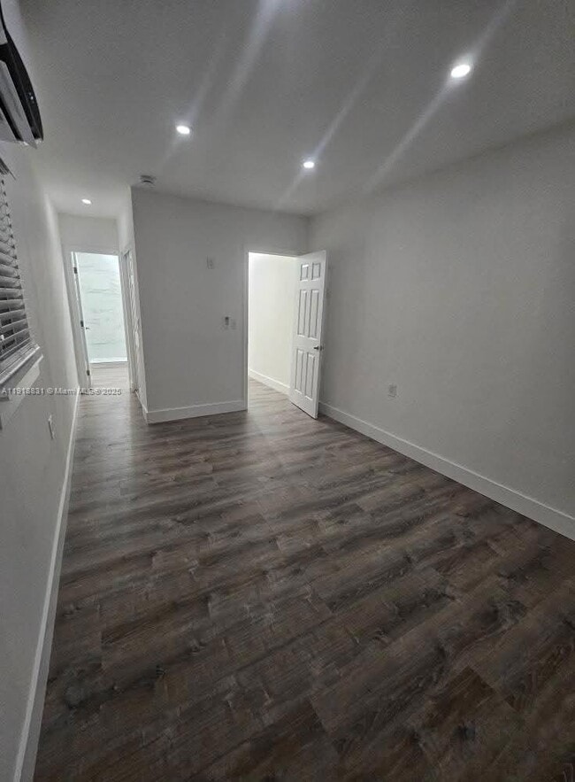 Photo - 425 NE 109th St House