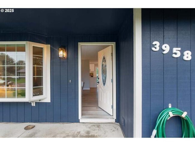 Foto del edificio - 3958 NE Laura St