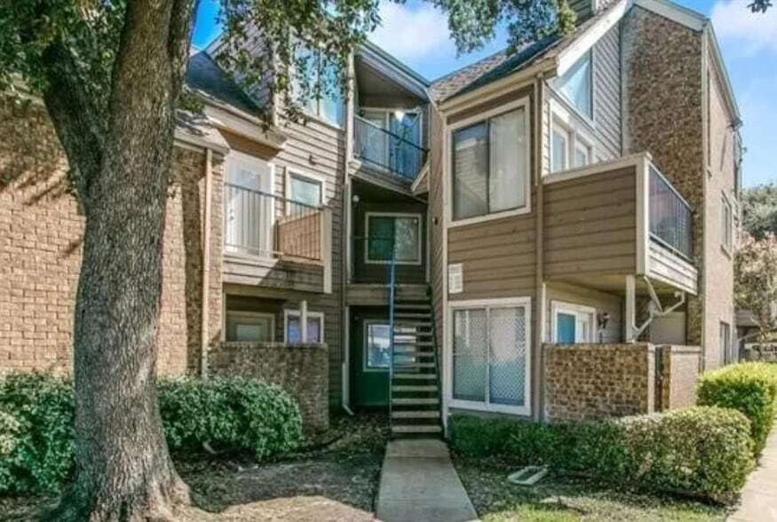Foto principal - 9809 Walnut St
