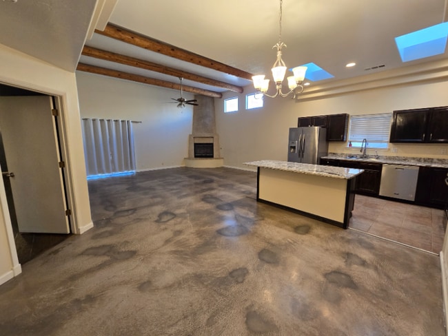 Building Photo - 10305 Dayflower Dr NW