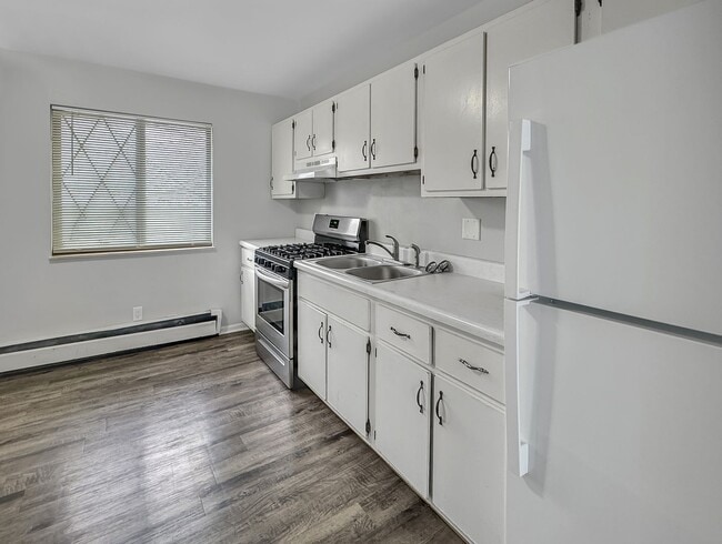 Building Photo - 1720 Porter St SW