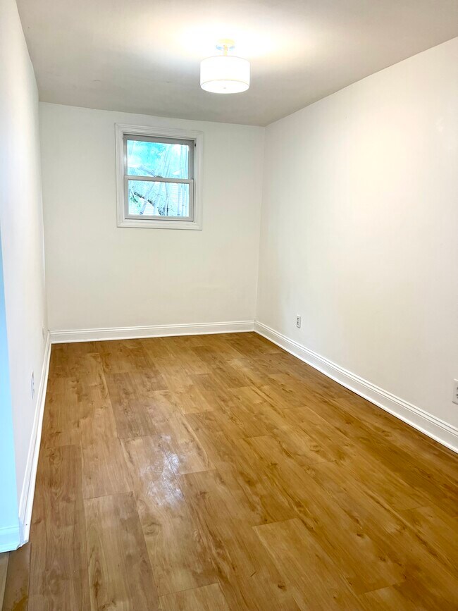 Foto del edificio - 1491 Elm St