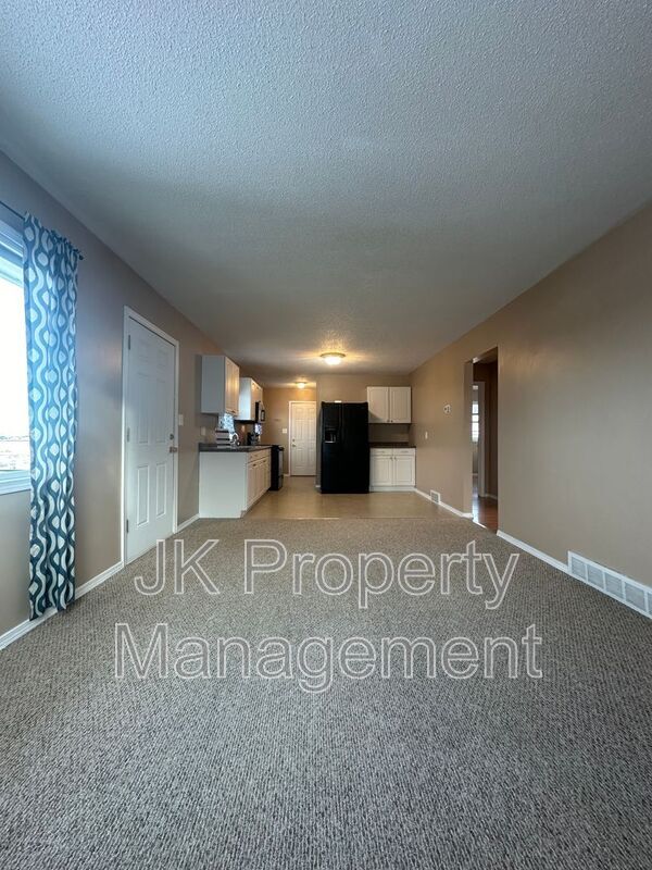 Building Photo - 5404 3rd Ave S