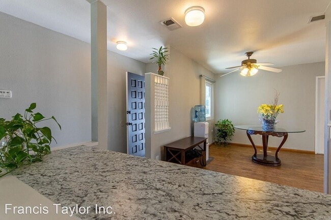 Building Photo - 3 br, 2 bath House - 2015 Via Veneto