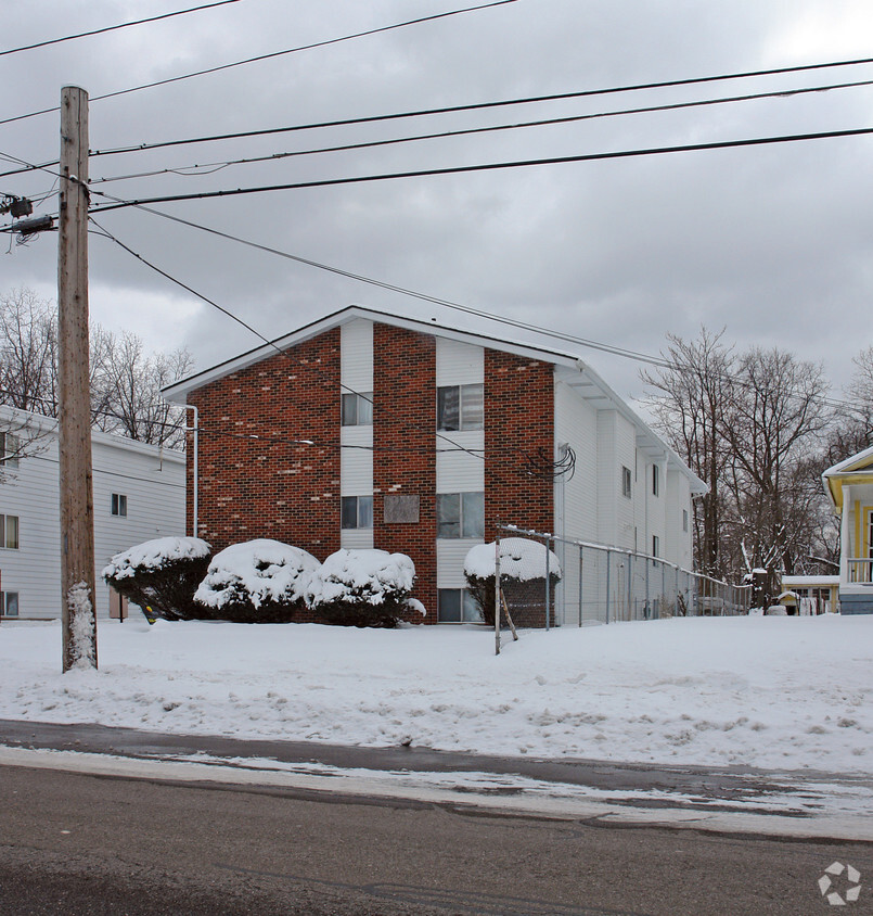 Foto del edificio - 45-47 Rhodes Ave