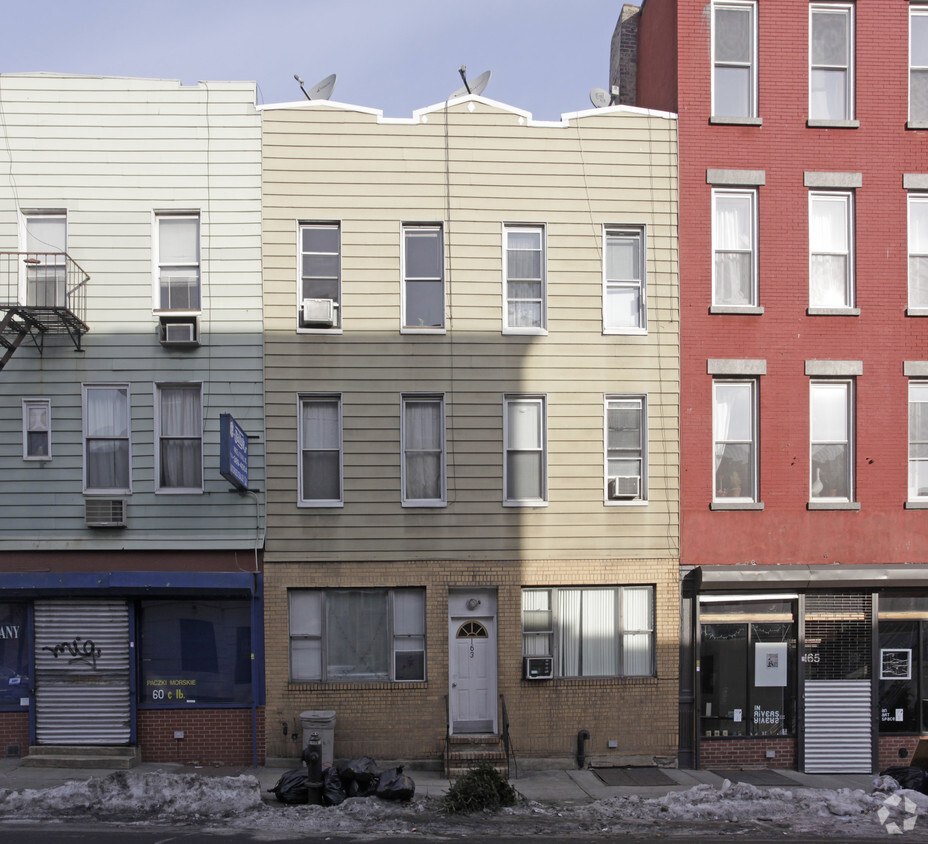 Building Photo - 163 Greenpoint Ave
