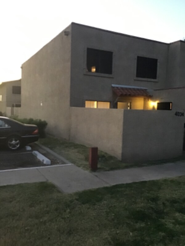 Primary Photo - 4034 W Mesquite Ln