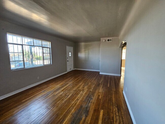 Building Photo - Charming Home in Central El Paso