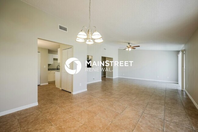 Foto del edificio - 3 Bedroom Pet-Friendly Home in Lehigh Acre...