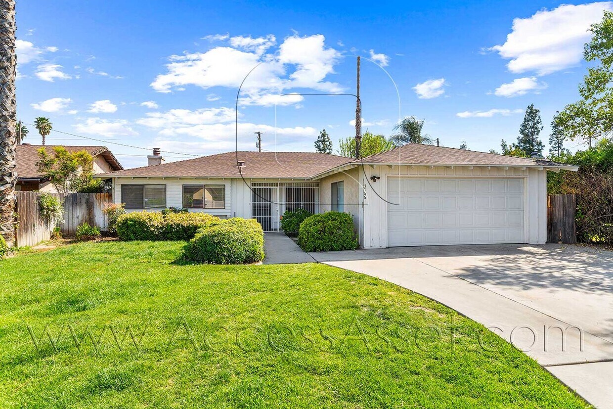 Primary Photo - Charming Single-Story 4 Bed/2 Bath Home In...