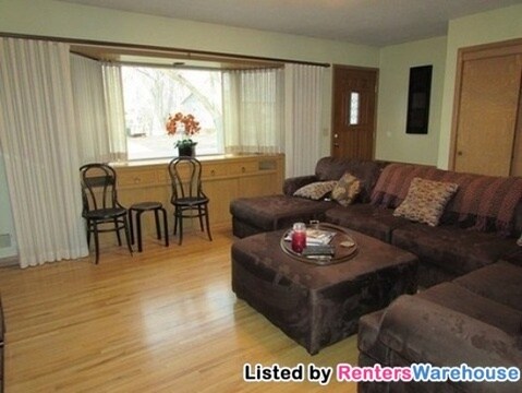 Building Photo - 11013 Oak Knoll Ter N