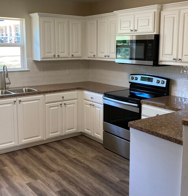 Building Photo - 1004 S Porter Ave