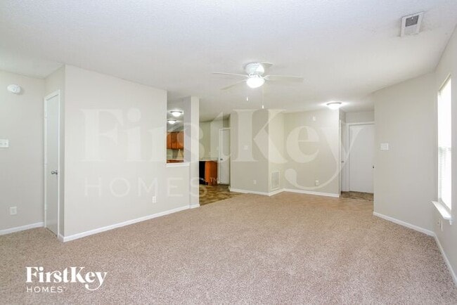 Building Photo - 10605 Glenayr Dr
