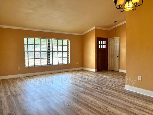 Foto del edificio - 3233 Oakwood Pl