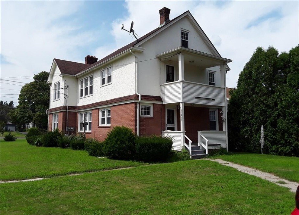 Primary Photo - 971 Enfield St