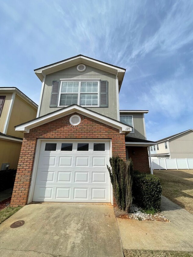 Foto principal - Dunwoody Townhomes