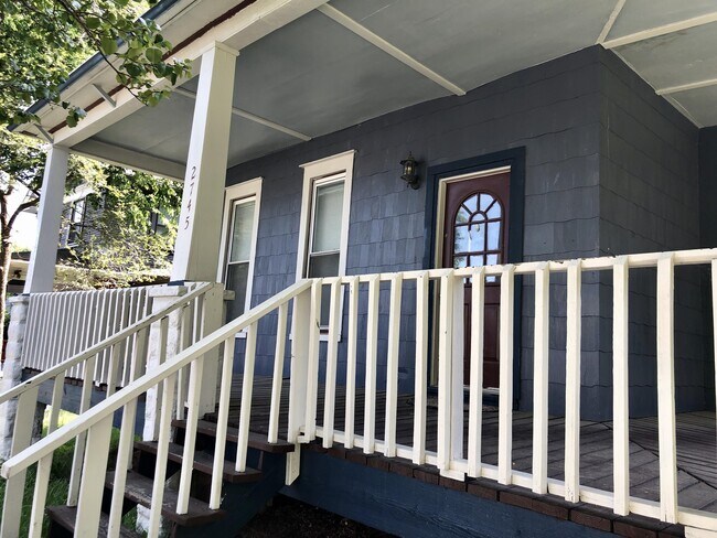 Building Photo - 2745 Holmes St