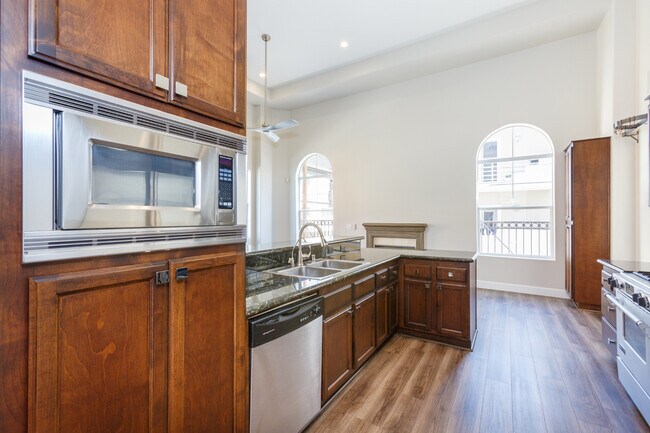 Kitchen - 132 Fleet St