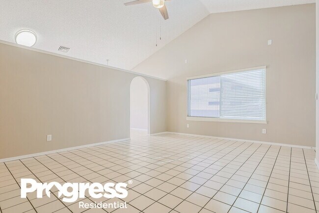 Building Photo - 1111 N 64th St