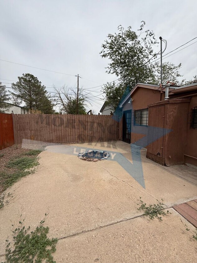 Foto principal - Private Studio - Refrigerated Air + W/D In...