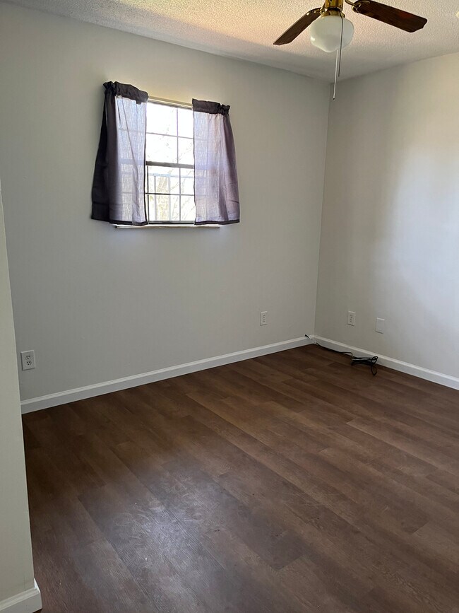 Building Photo - 703 Tipton Station Rd