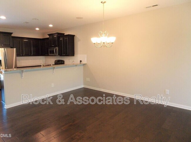 Foto del edificio - 509 N Tunstall Ave