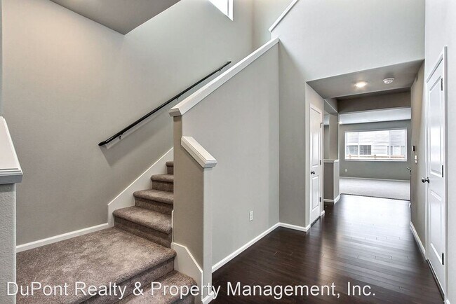 Building Photo - 4 br, 2.5 bath House - 3137 Gladiator Stre...