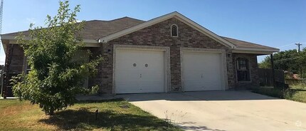 Building Photo - 4507 Waterproof Dr