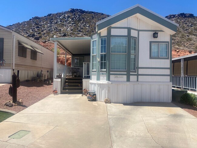 Foto del edificio - 1 bed 1 bath @ Twin Lakes 55+ Community