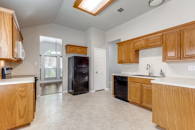 kitchen - 9622 Emerald Pl