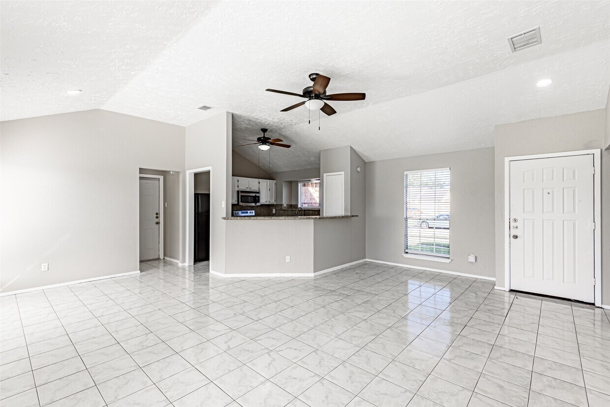 Foto del edificio - 2519 Ironclad Dr