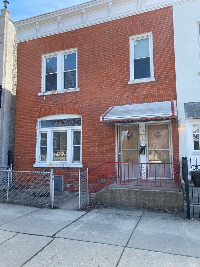 Building Photo - 2149 W Erie St