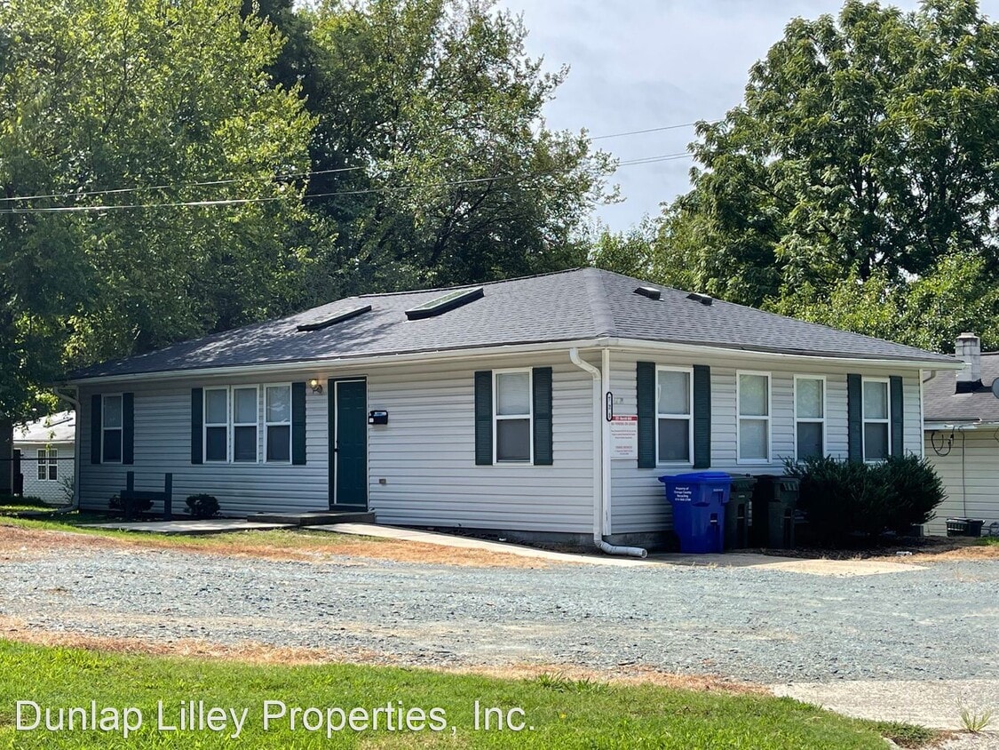 Primary Photo - 4 br, 2 bath House - 721 S. Merritt Mill Road