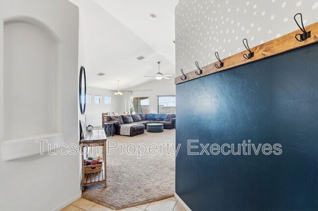 Foto del edificio - 11655 W Stone Hearth St