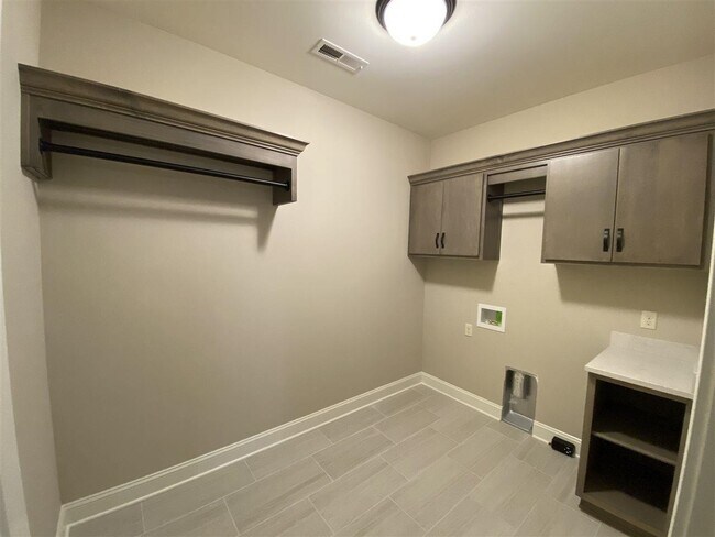 Building Photo - 527 Cumberland Pointe Ln