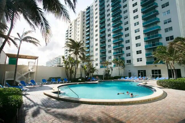 Foto del edificio - 4001 S Ocean Dr