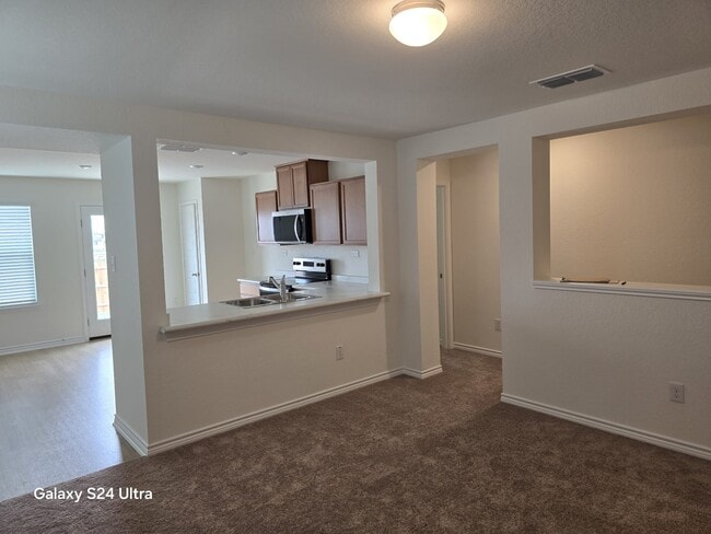 Foto del edificio - 4234 Harper Lee Ln