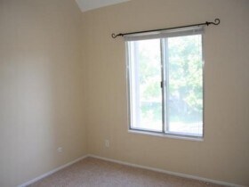 Foto principal - 495 E Creekside Cir