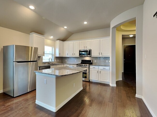 Foto del edificio - 816 Water Garden Cir