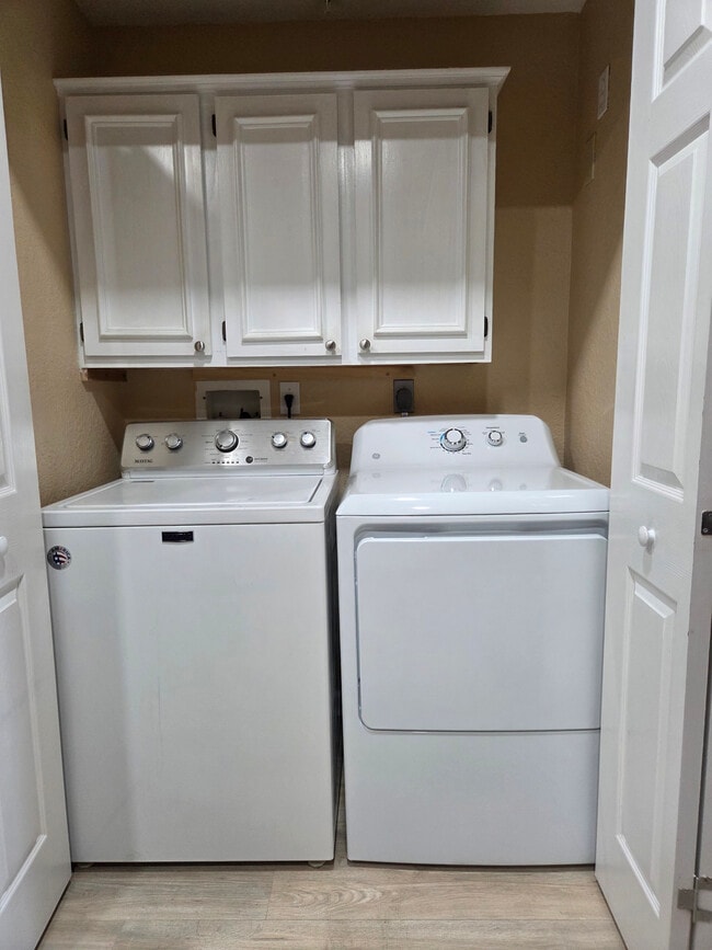 Laundry - 6361 Aragon Way