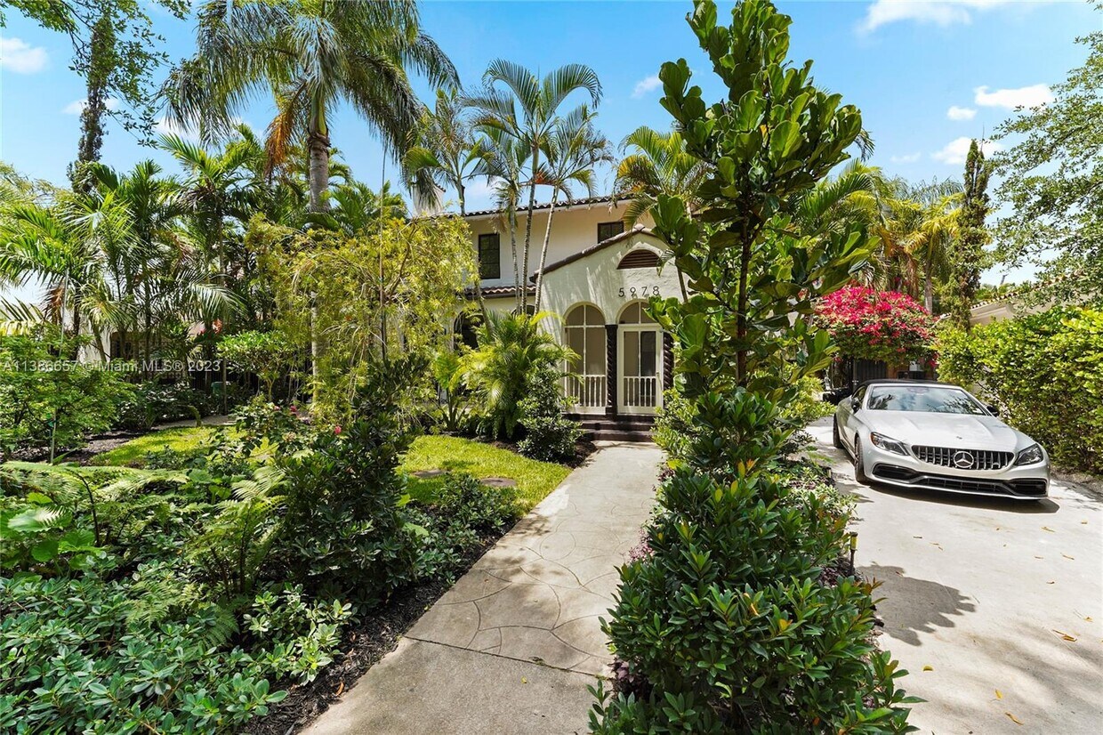 Primary Photo - 5978 NE 6th Ct