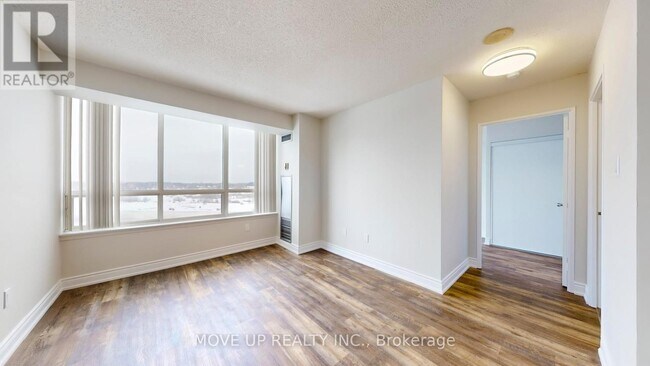 Building Photo - 5 Greystone Walk Dr