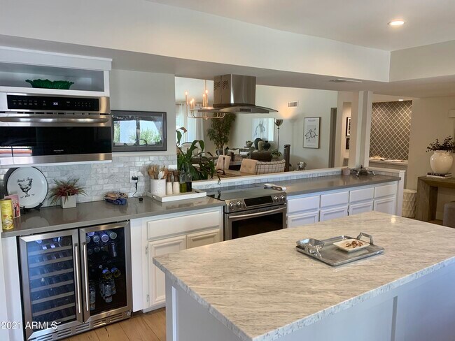 Foto del edificio - 7108 N Vía De La Sendero