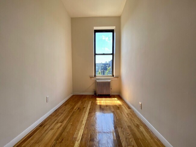 Foto del edificio - 146 West 120th Street