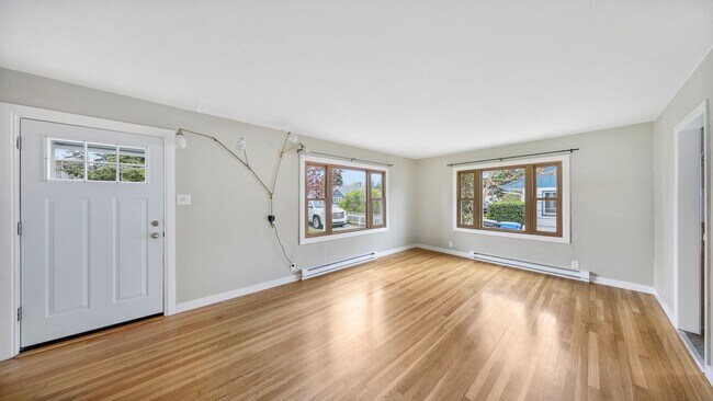 Foto del edificio - 2 Bed 1 Bath - Pet per Approval - NAS Whidbey